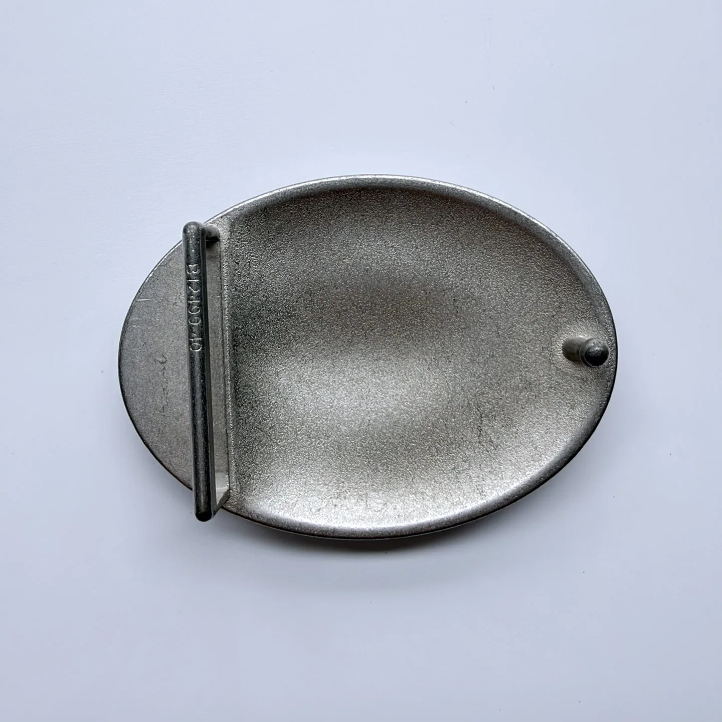 Belt Buckle Southwestern Engravable Oval Raised Blank Antique Silver Unisex Western Belt Accessories BUCKLE-WG017