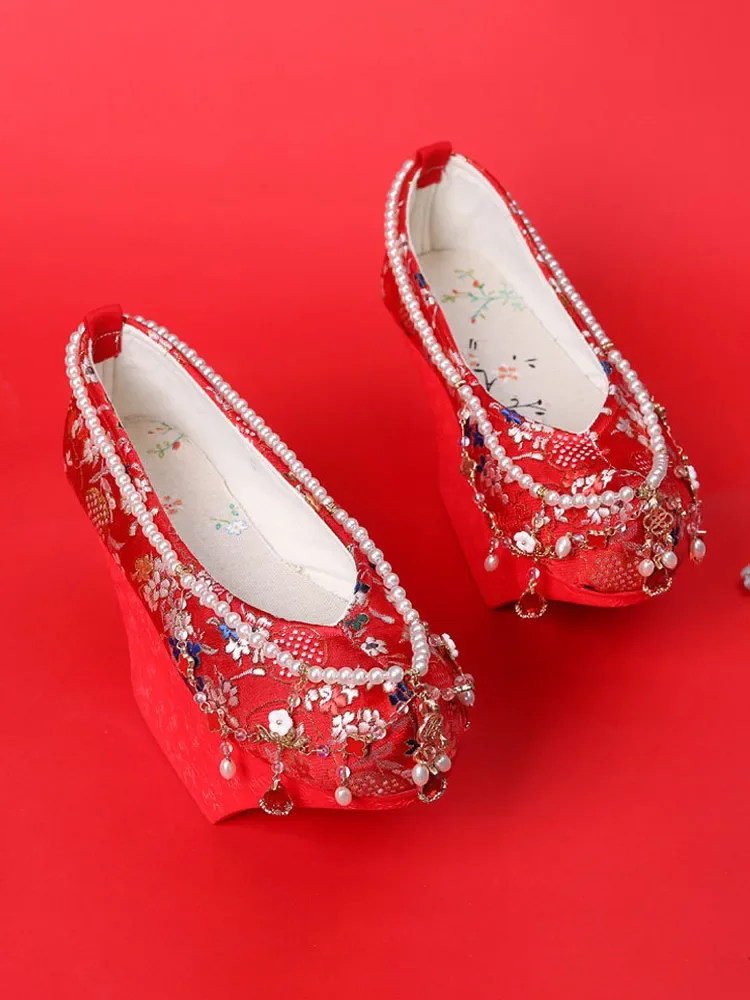 Chaussures Hanfu pour Pot de fleur rouge, chaussures à fond de gâteau de pin, grille de palais Zhen Huan Yuanbao, chaussures brodées Qing