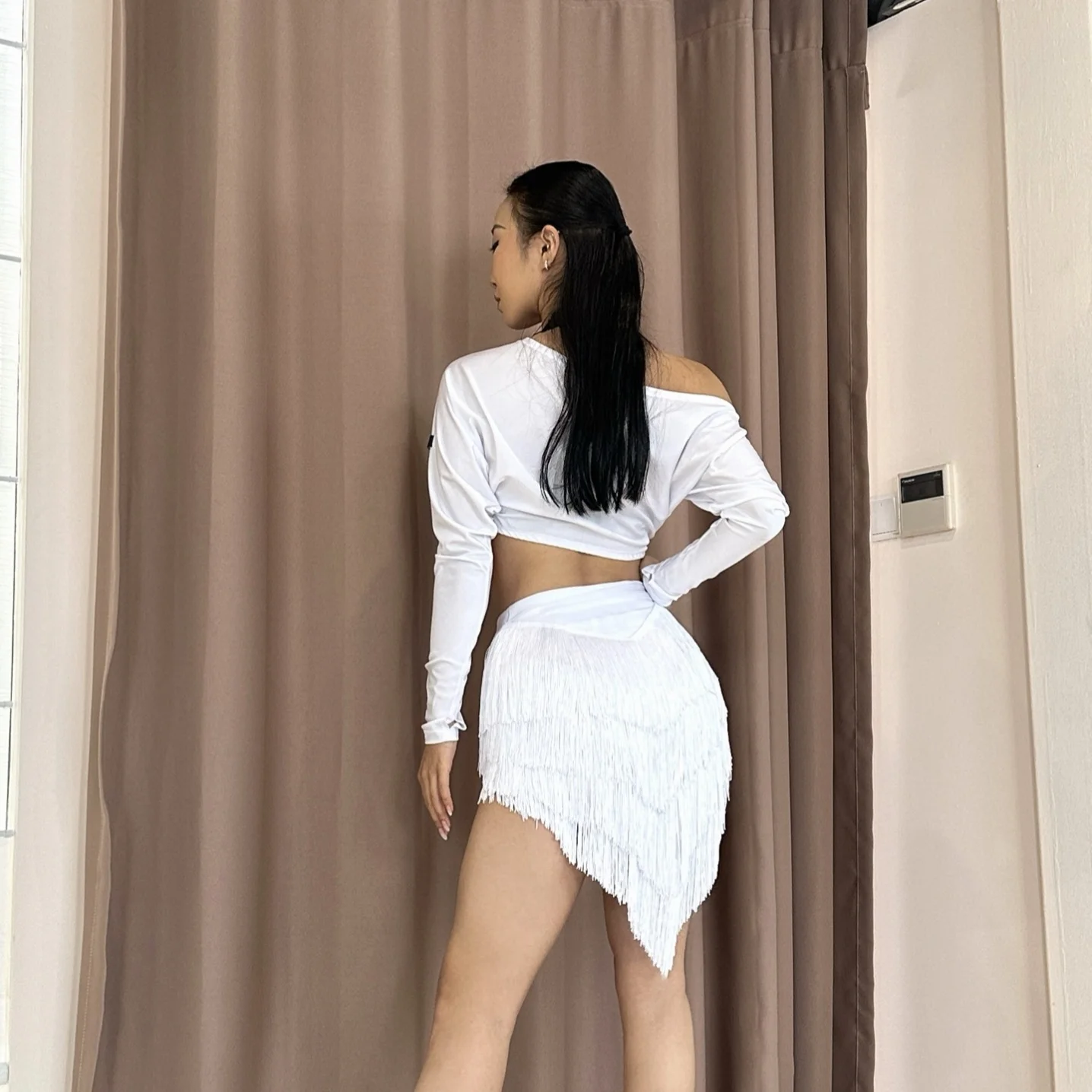 Sexy Latin Dance Clothes Long Sleeves Short Tops Tassels Skirt Women Rumba Smaba Cha Cha Dance Practice Performance Clothing