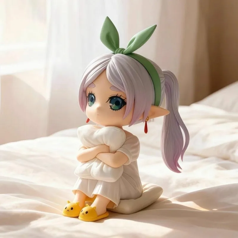 Pijamas versión Q de 8CM Frieren: Beyond Journey's End Anime Linda chica Frieren adornos de escritorio fundas de ordenador juguete para regalo decorativo