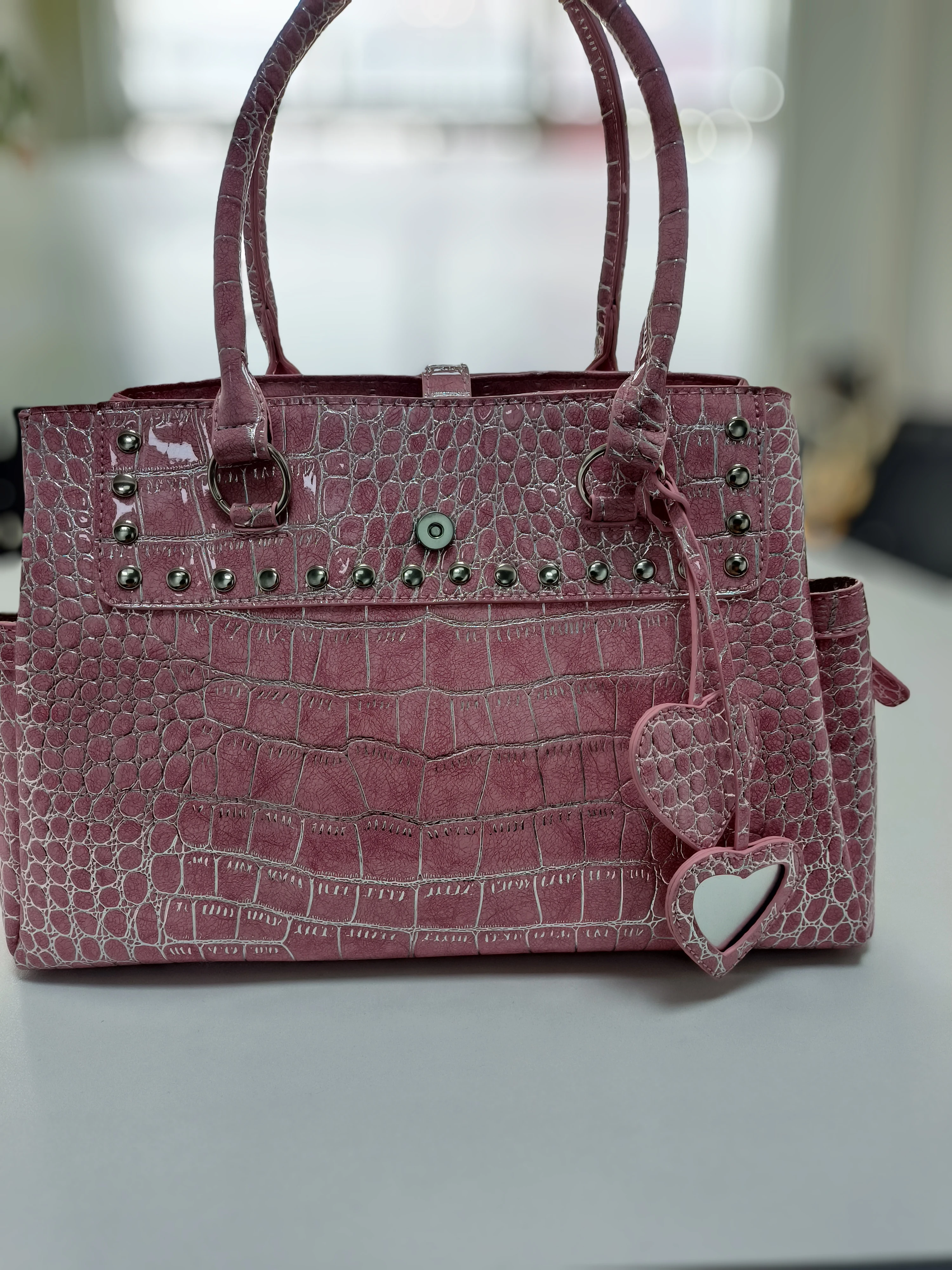 Umhängetasche mit Krokodilmuster und Prägung, Damenhandtasche mit großem Fassungsvermögen, Designer-Aktentasche, Y2k-Mädchen-Pendlermode-Handtasche, Rosa – Detail 2