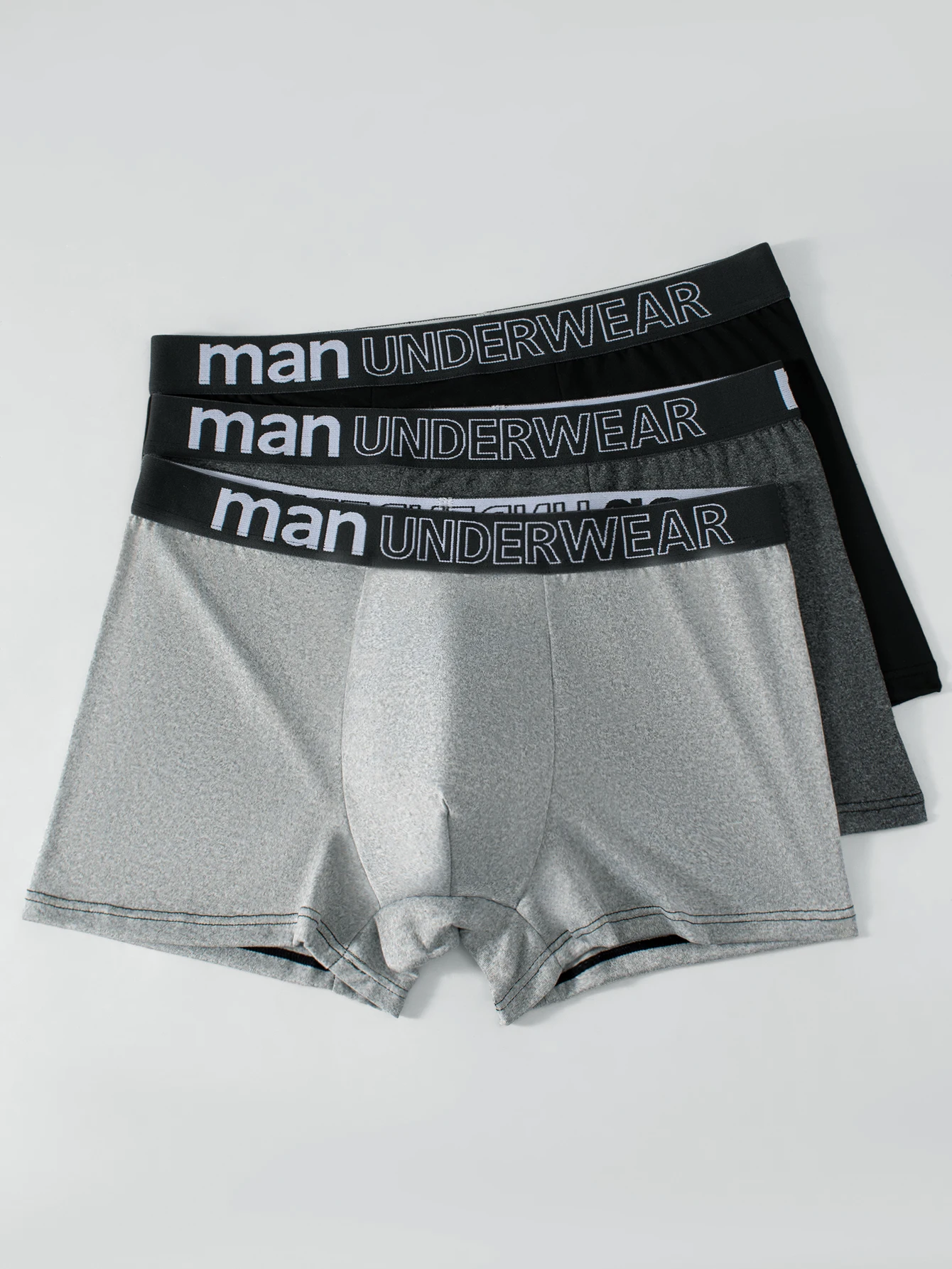 The new men's underpants 1 set of comfortable and close to show the quality of the fashion simple boxer shorts