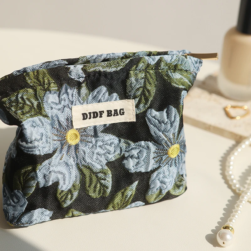 Women's Cosmetic Bag Small Vintage Blue Flowers Cosmetics Lipstick Storage Bag Portable Coin Purse Commuter Card Holder Ins