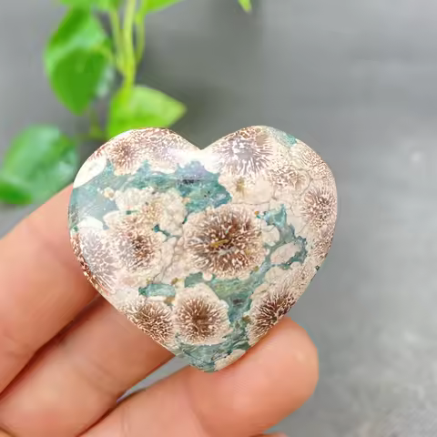 Green Cherry Agate Heart Shape Rock Natural Mineral Home Decor Holiday Gift Unique Geode Crystal Decoration
