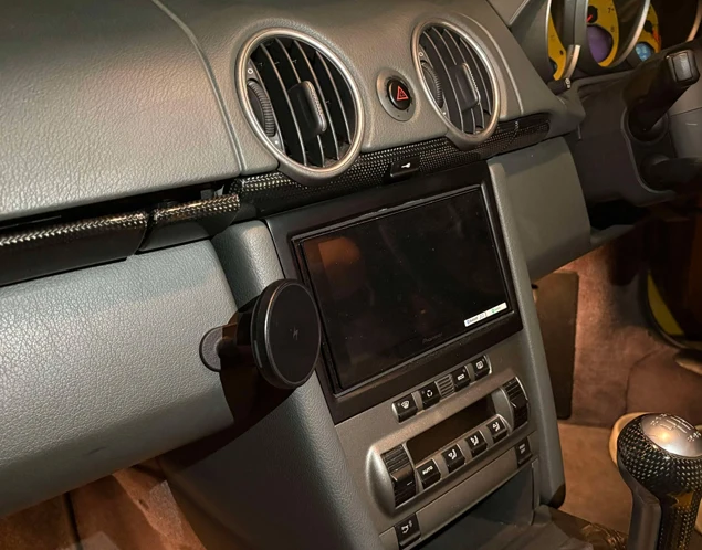 

RHD Car Glove Box Phone Mount Mag Safe Char ger For Porsche 987 Cayman Boxster Best Value Part for RIGHT Hand Drive Cars