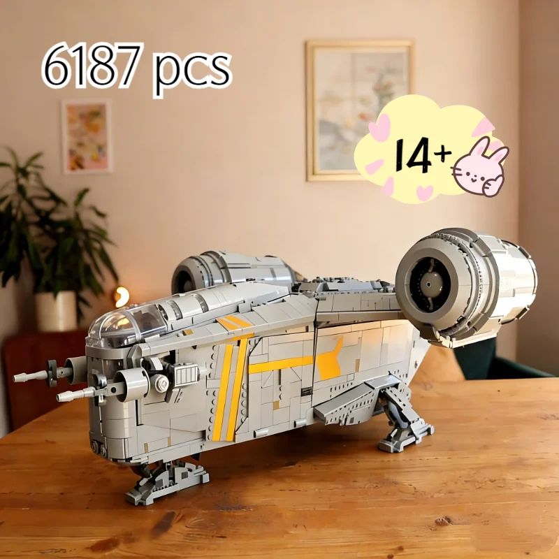 

Космический корабль Razor Crest 75331 из серии Star Interstellar Conflict, 6187 деталей, 2026 год – лучший подарок на день рождения