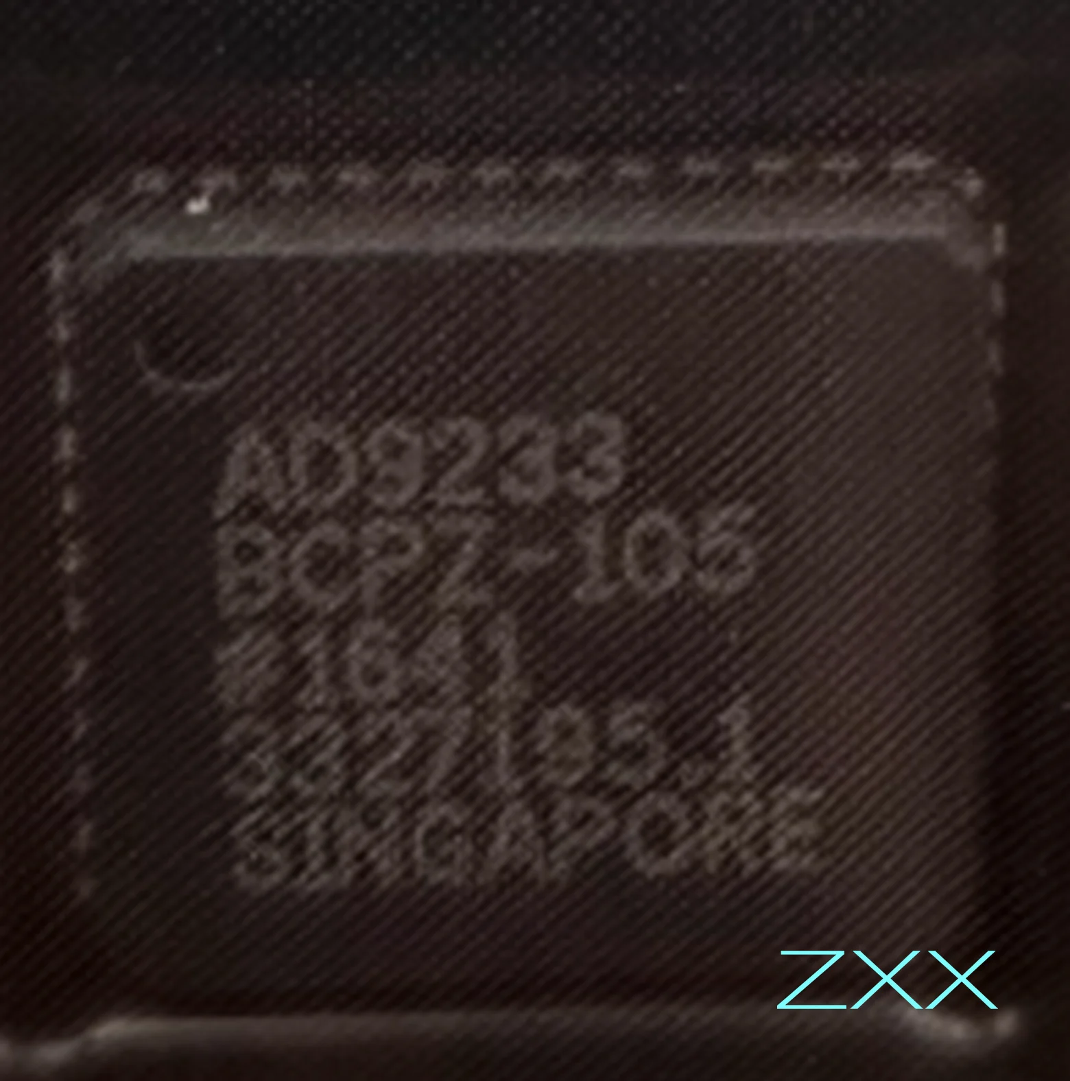 

1 шт. AD9233BCPZ-105 QFN48