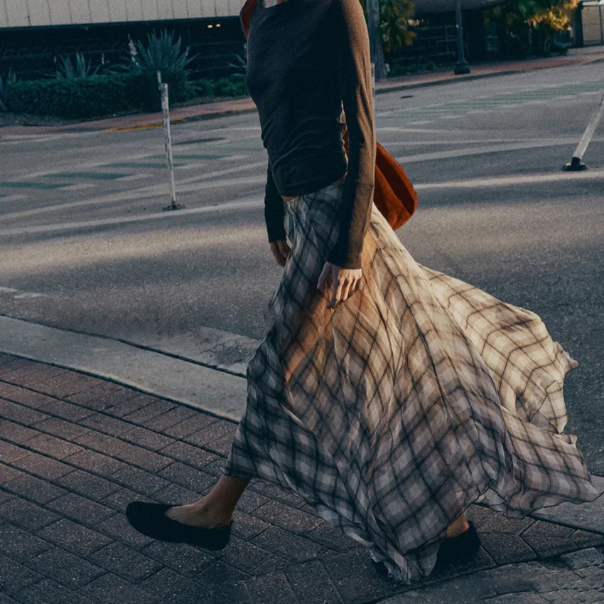 

Коричневая клетчатая юбка-миди во французском стиле, женская осенне-зимняя мягкая струящаяся трапециевидная повседневная шифоновая элегантная офисная одежда