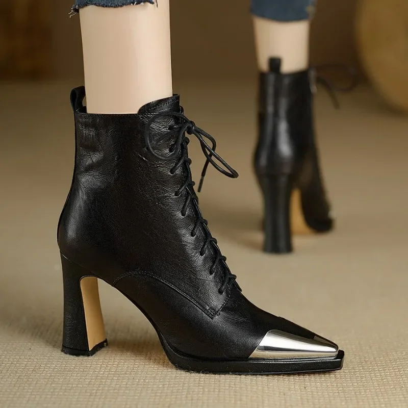 Botas femininas de dedo apontado, salto alto sexy, sapatos de couro, tendência, bota de outono, com renda, gótica, moda, 2024