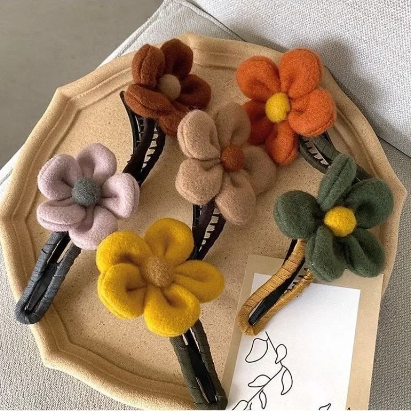 Plush Flower Hair Clips Women Colorful Ponytail Clips Large Duckbill Clips Hairgrip Girls Headwear Fashion Hair Accessories