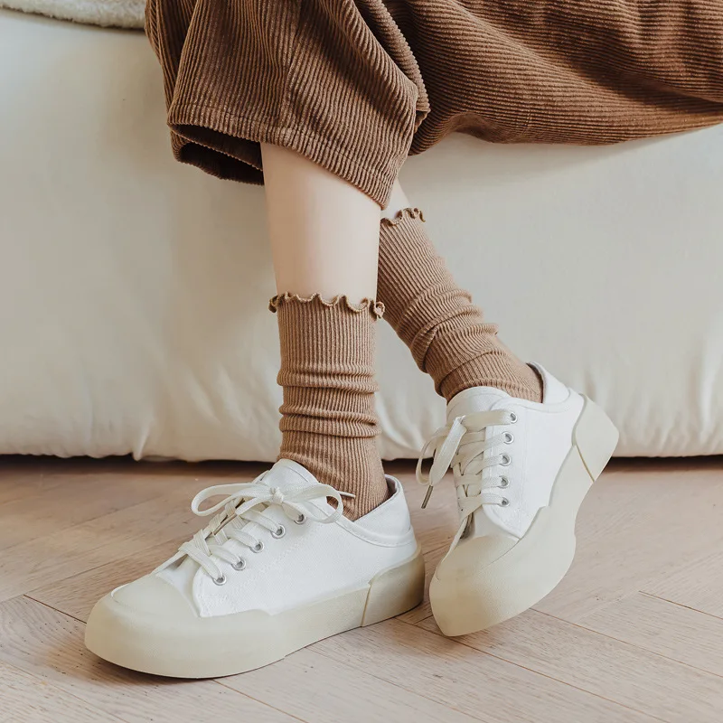 Warm coffee color, wooden ear edge, medium tube, women's socks, seasonal ins trend, women's long socks, loose mouth