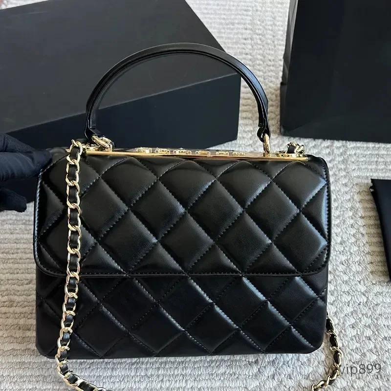 

Women Designer Portable Tote Bag Carved Letters Sequined Decoration Lamry He Medium Square shoulder bags cross body bag 25cm