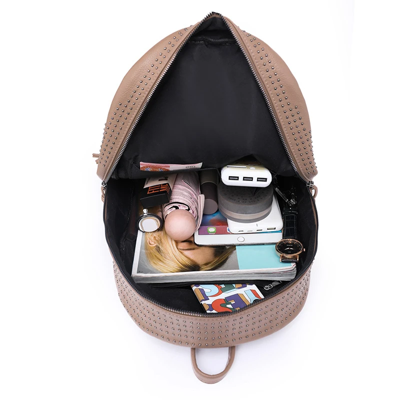 Fashion Rivet Backpack Woman Soft Leather Daypack Female Large Travel Bag Ladies Bagpack Big School Backpack for Teenager Girls