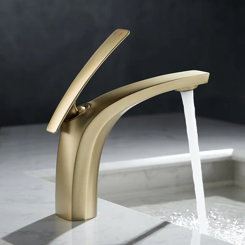 

Смеситель для раковины Qlonn из матовой латуни под золото, однорычажный, для горячей и холодной воды, для отелей и домашних ванных комнат, аксессуары для ванной