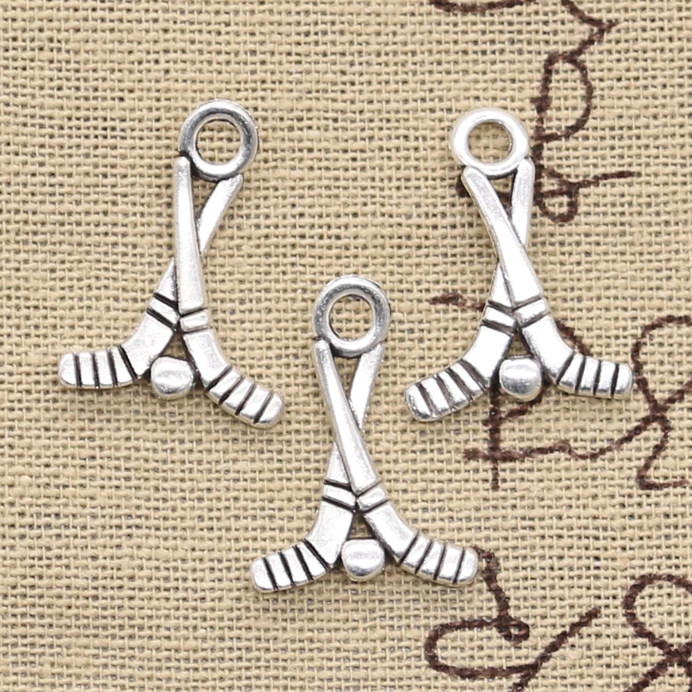 30個のメッキシルバーメッキペンダント,チャーム16x23mm,アンティーク,ホッケークラブ用,手作りチベットジュエリー