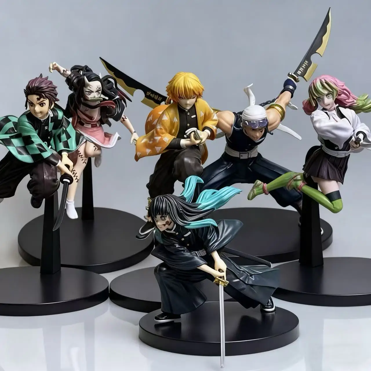 NUEVA Figura de Anime Demon Slayer, Tanjirou Agatsuma, Zenitsu, Kyoujurou, Figura de Acción de PVC, Juguete Coleccionable para Regalo ﻿