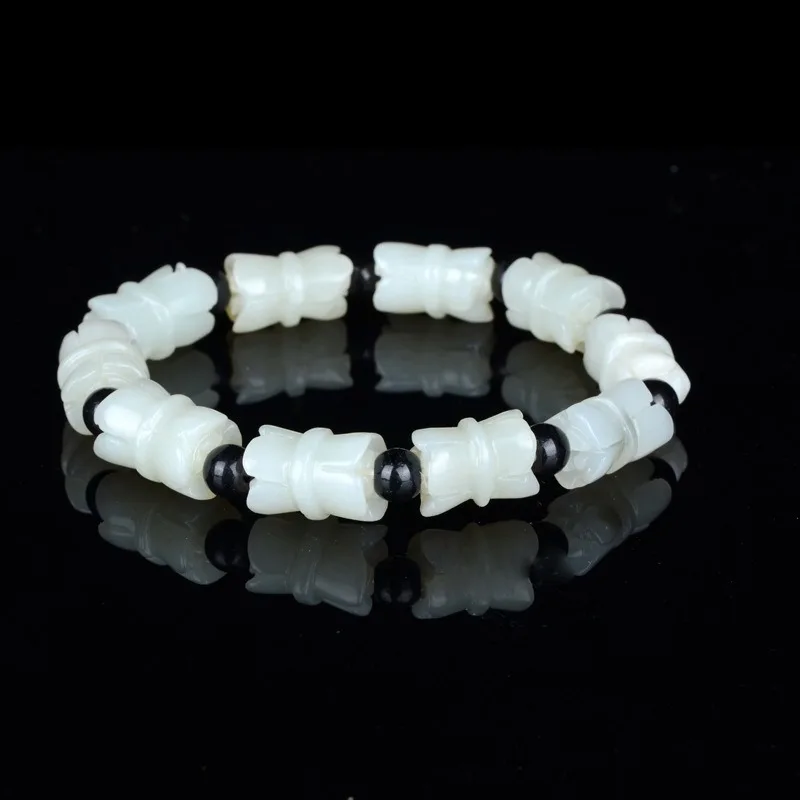 Hetian White Jade Jade Lotus Women's Bracelet Has A Versatile Temperament