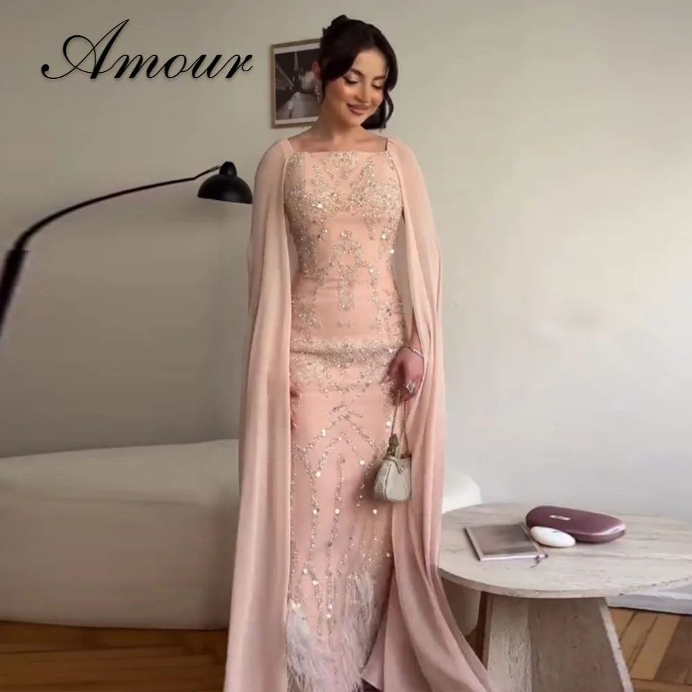 Amour Maßgefertigte Rosa Exquisite Perlenbesetzte Abendkleider mit Schal Trägerlose Pailletten-Elegante Kleider für Besondere Anlässe 2026