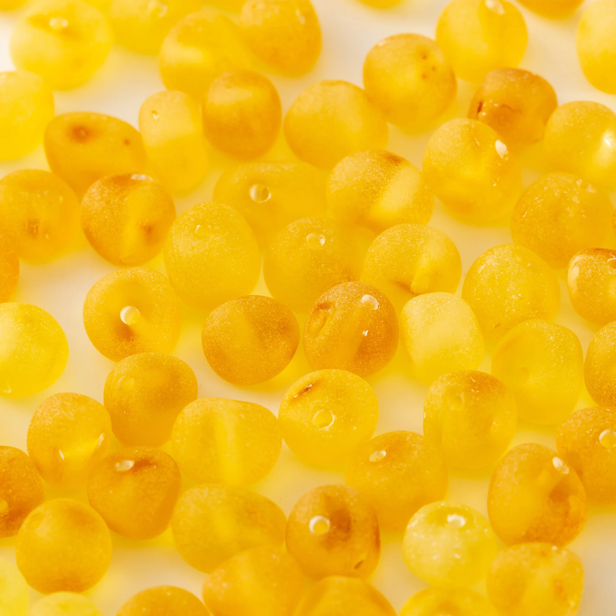 Baltische Bernsteinperlen, 6–8 mm Breite, vorgebohrte Löcher zum Aufreihen von Schmuck – Bulk-DIY-Zubehör – Detail 4
