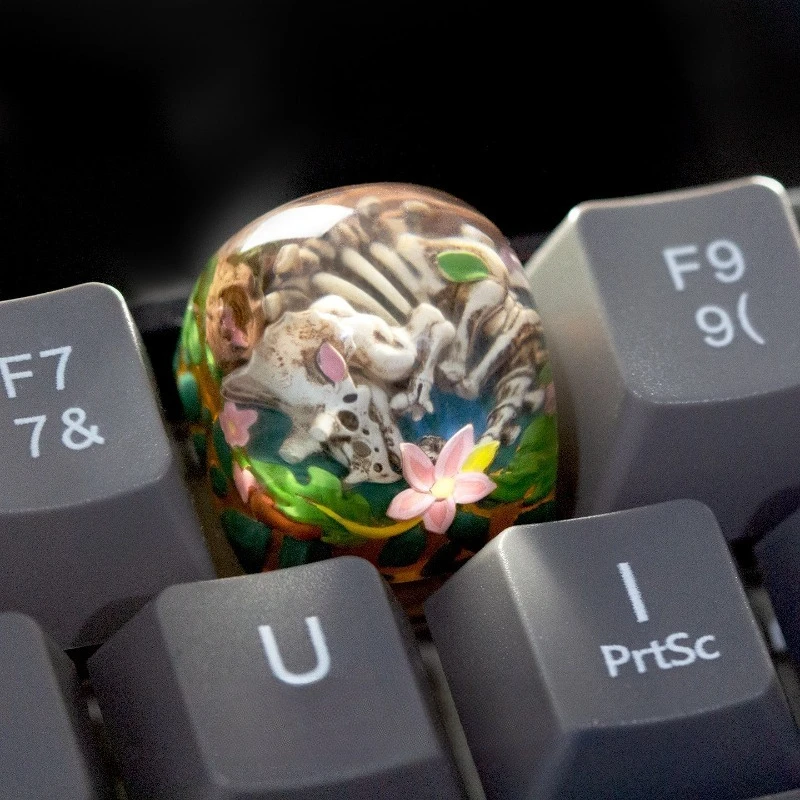

Triceratops Shrink Fit Keycap Custom Resin Light Transmitting ESC Keyboard Caps Creative Cap for Mechanical Keyboard Accessories