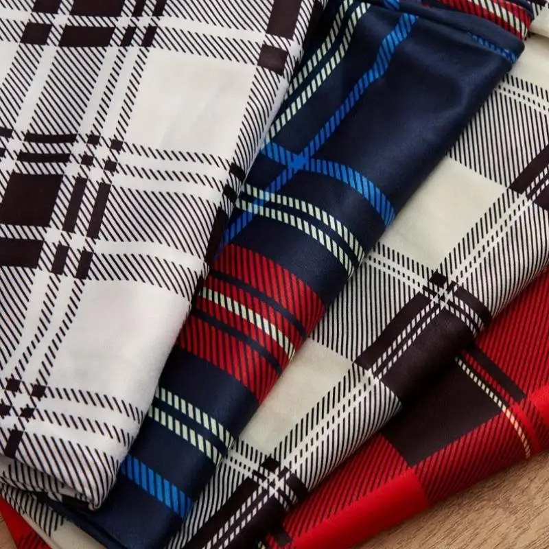 Miękki, dzianinowy komplet damski z poliestru w kratę, 4-częściowy, wygodny, profesjonalny damski garnitur spodniowy, kolekcja zimowa.