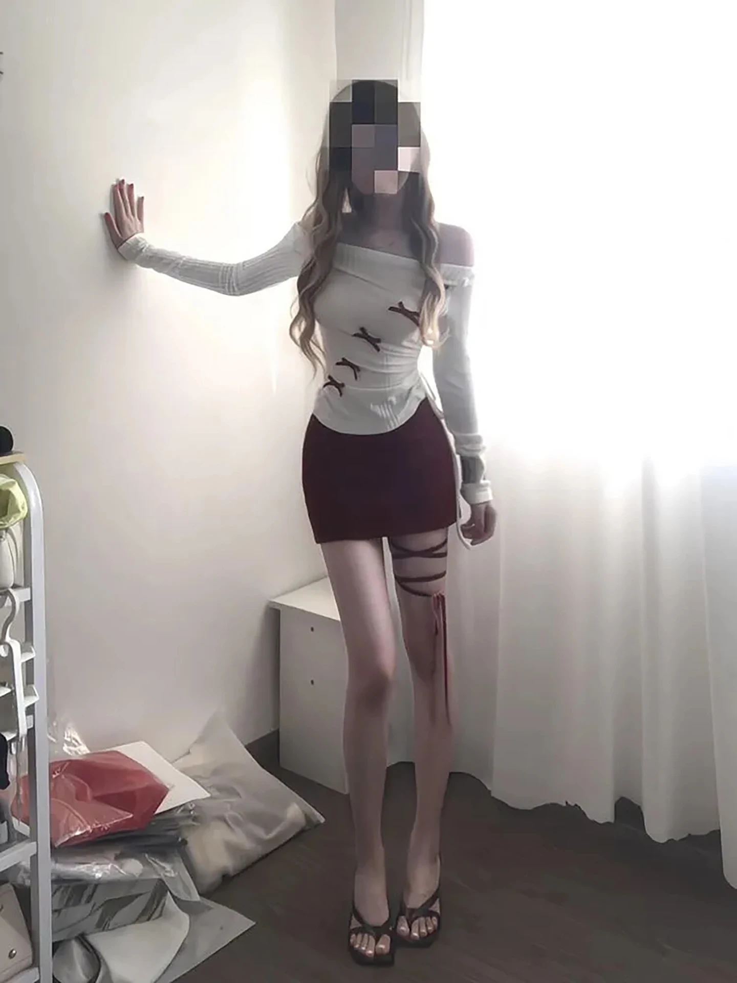 

Красный весенний комплект на одно плечо, женская юбка с высокой талией и облегающий топ, костюм из двух предметов, повседневный, удобный, теплый