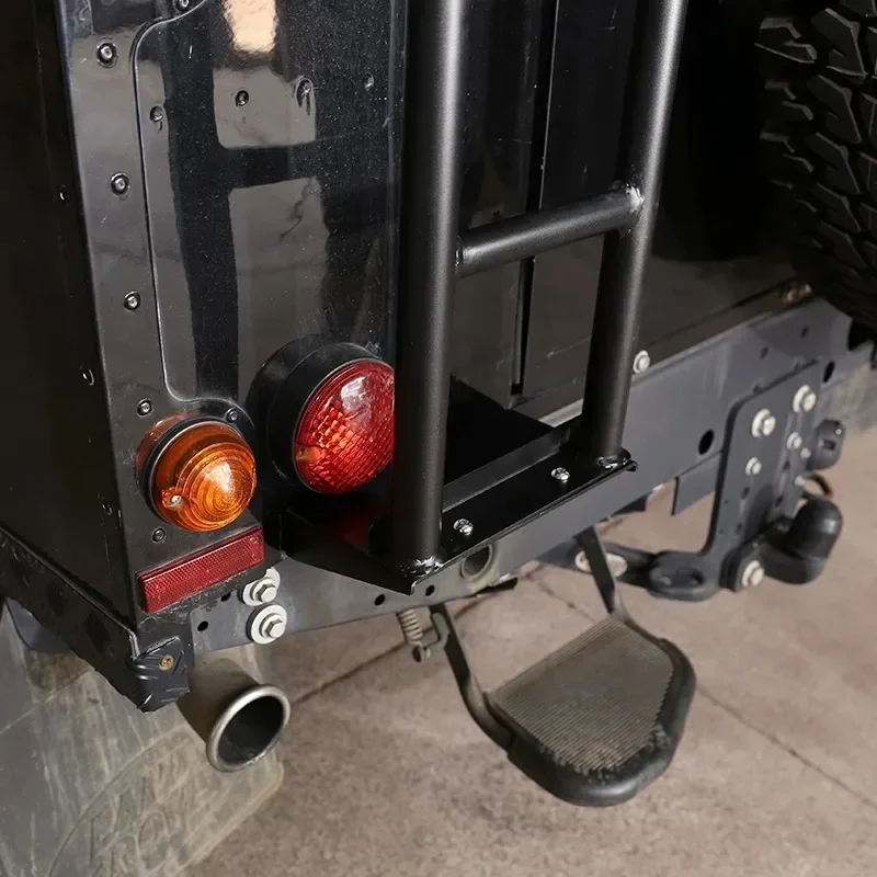 لاند روفر ديفندر 90 110 130 2004-2018 سبائك الألومنيوم الأسود سيارة الباب الخلفي سلم سقف تسلق سلم اكسسوارات السيارات