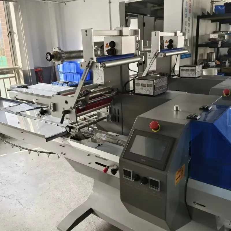 High Speed Flow Pack Small Cotton Soft Hard Lollipop Pillow Small Wrapping Packaging Machinery Candy Horizontal Packing Machine