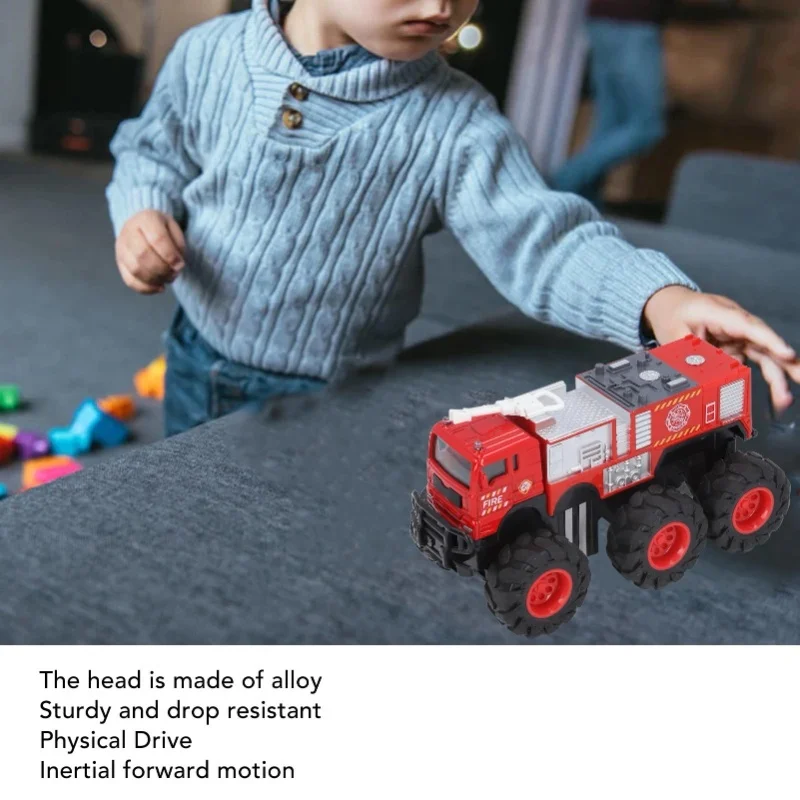 Veículos de caminhão de bombeiros fundidos em escala 1:16, liga realista, grande modelo de motor de incêndio com tração nas 6 rodas, veículo de pulverização