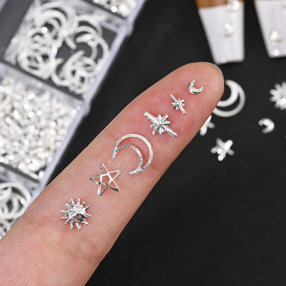 12 กริดทองเงิน Sun/Star/Moon เล็บ Studs Charms 3D ประกาย Pentagram Starry เครื่องประดับเล็บ Y2K ญี่ปุ่นตกแต่งเล็บ