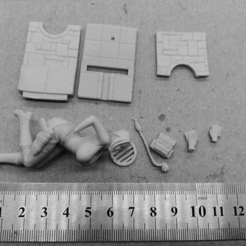 Adventure Girl Diy Resin Figure 1/24 Scale 75mm Vertical Height Assemble Model Kit Unassembled Dioramas Unpainted Statuettes Toy