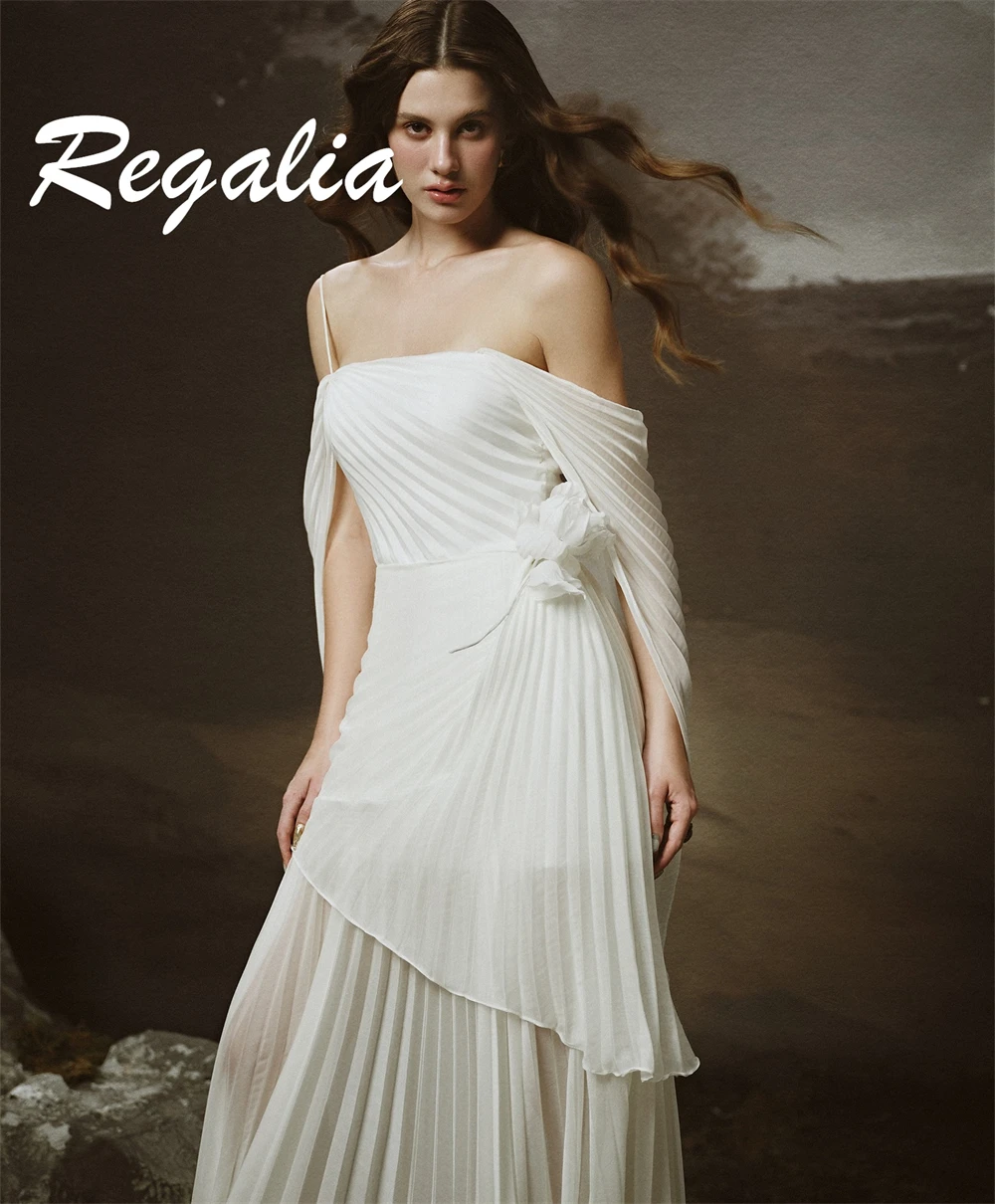 

Customized Fashion White Chiffon Evening Dress Exquisite Strapless Homecoming Dresses Modern Sweep Train Celebrity Gowns