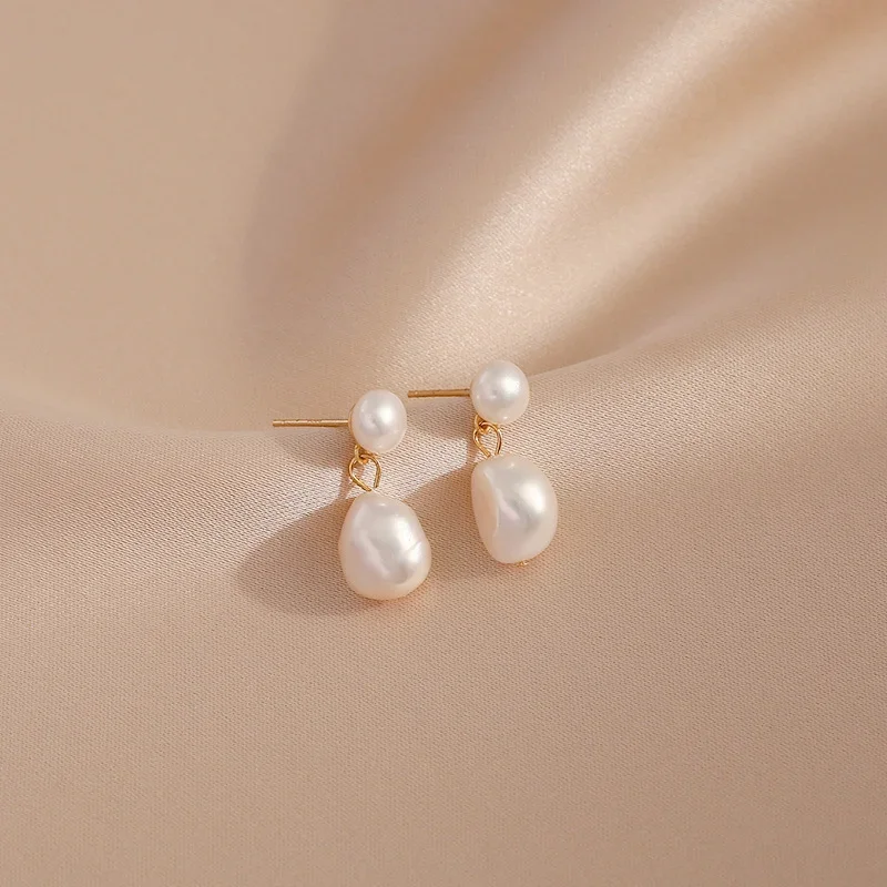 

Minar Elegant Baroque Freshwater Pearl Earring Gold Plated Copper Long Dangle Earrings for Women Girl Statement Wedding Jewelry