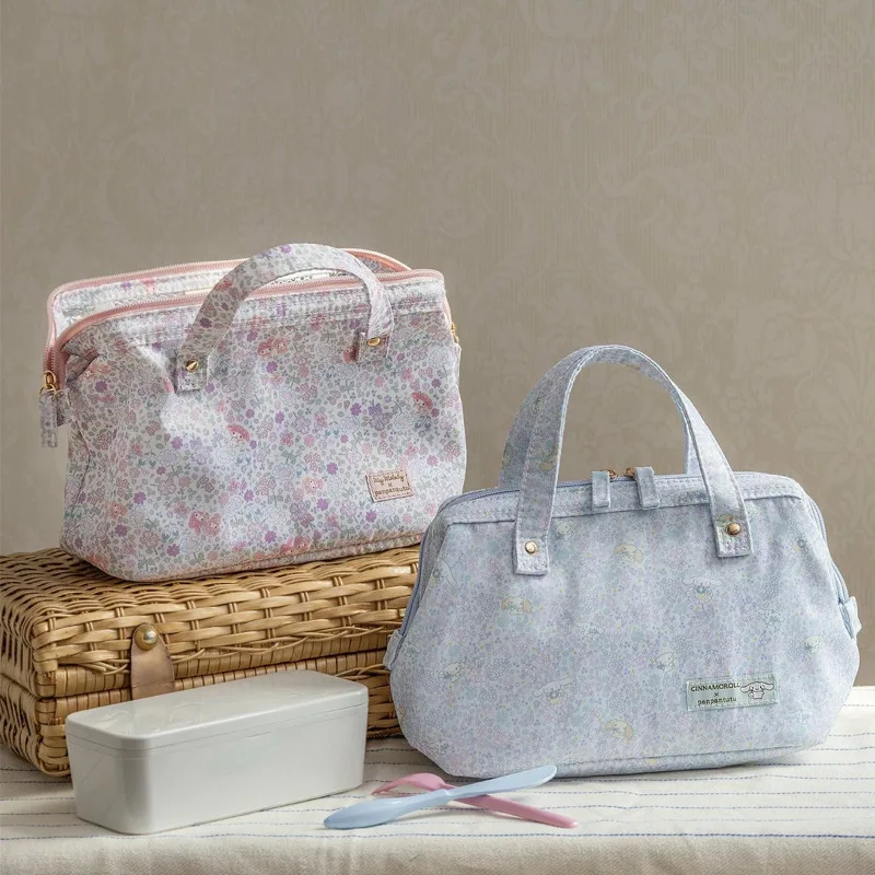 

Sanrio Classic Floral Cartoon Hello Kitty Handheld Bento Box Bag Women's Fashion Oxford Cloth High Quality Storage Bag