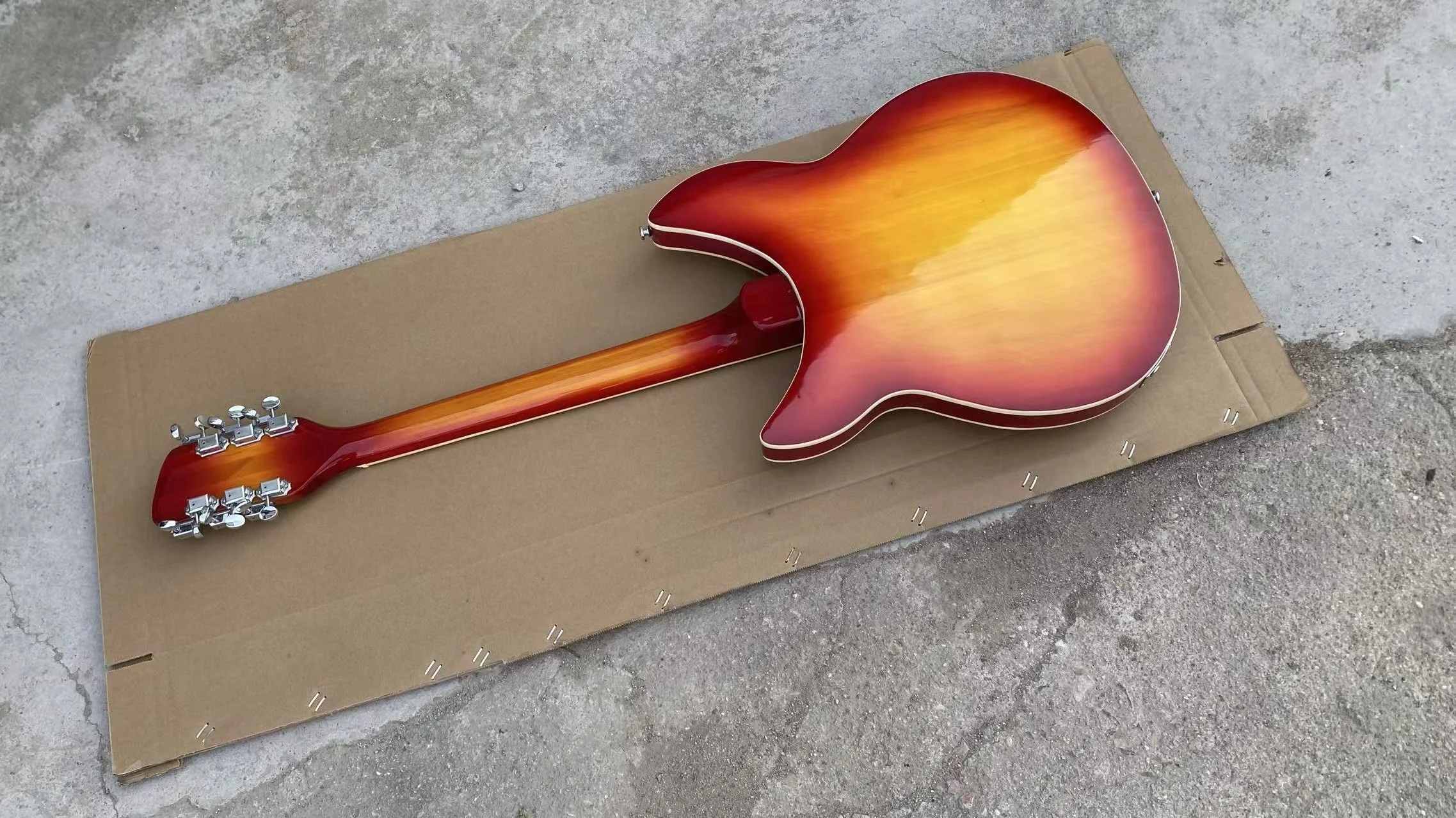 12 String Trapeze Tailpiece 360 Electric Guitar Cherry Burst Semi Hollow Body with White Pick-guard Quality Guitarra