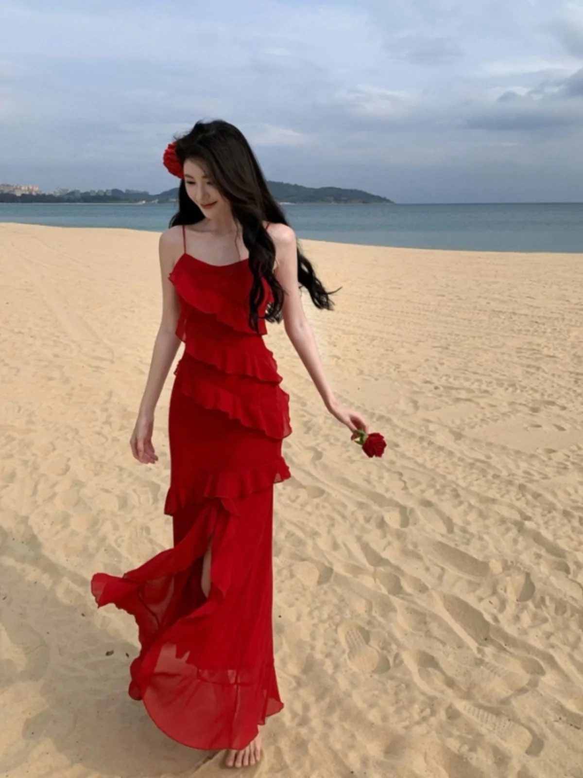 レッドマキシスカート サマービーチ バイオニックハイウエストシフォンガウン スリットとレースの裾付き スリムラウンドネラインAライン...