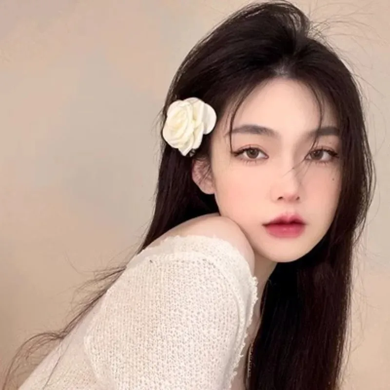 Заколка для волос с камелией, атласный нежный белый головной убор для девочек, корейская элегантная заколка для волос, винтажная повязка на голову с цветком, аксессуары для волос Заколки