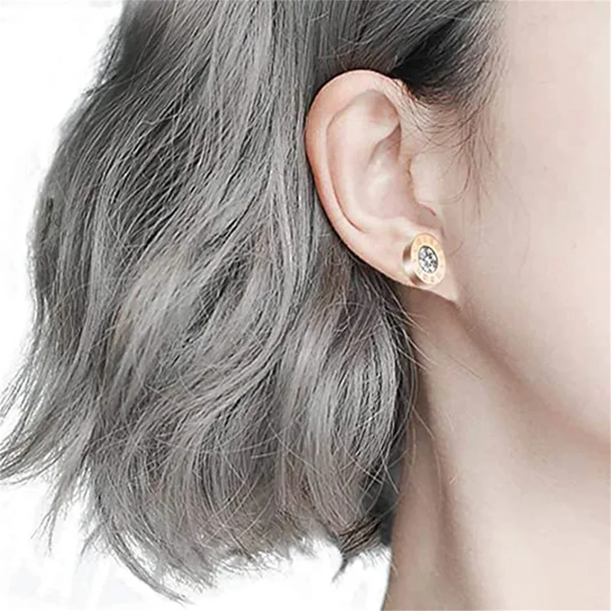 Fashion New Stainless Steel Acrylic Crystal Stud for Women Men Jewelry Vintage Roman Numerals Small Earring