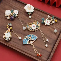 Elegant Style Vintage Women Men Fashion Crystal Brooches Pins Retro Palace Metal Badges Lapel Pin Unisex Party Corsage Jewelry