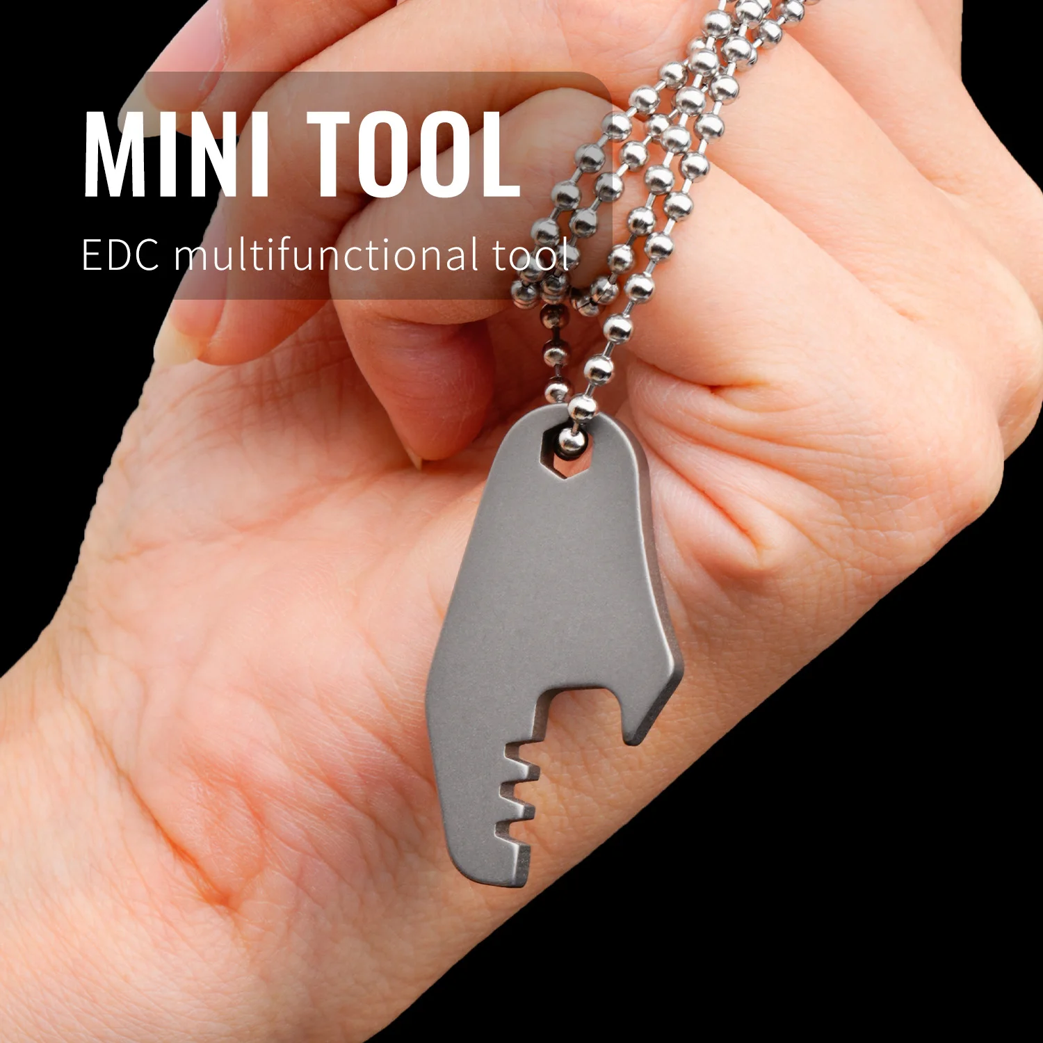 

Titanium alloy EDC tools, keychain accessories，Equipped with stainless steel chain