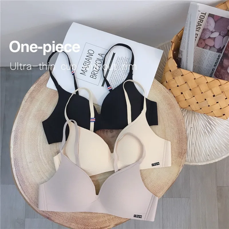 Summer Lingerie No Steel Ring Thin Small Chest Gathered One-piece Type Non-traceless Glossy Light Large Size Clothing Bra