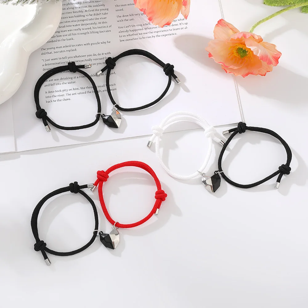

Black and White Heart Magnet Bracelet Couple's Bracelet Minimalist Unisex Bracelet Accessories Trendy Hand Jewelry