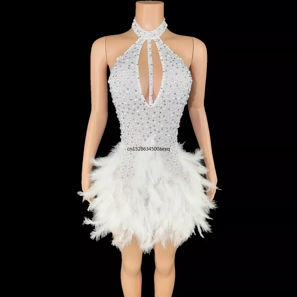 

Sexy Rhinestones Pearls Halter Backless Short White Feathers Dress Women Celebrate Birthday Dress Performance Dance Costume