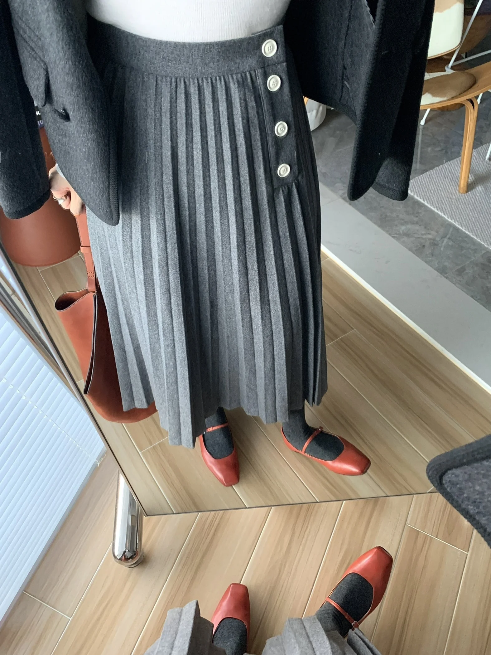 

Miss White Belladonna Winter Commute ey Wool Buttoned Woolen Plaid Skirt High Waist Drapey Midi Skirt 04 Women's Faion