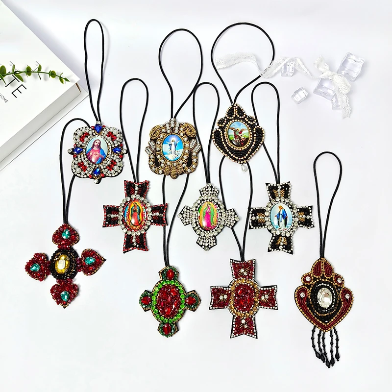

3D Religious Style Cross Patches Handmade Rhinestone Beaded Patches with Hanging Rope Church Souvenirs Clothing Decor Key Chain