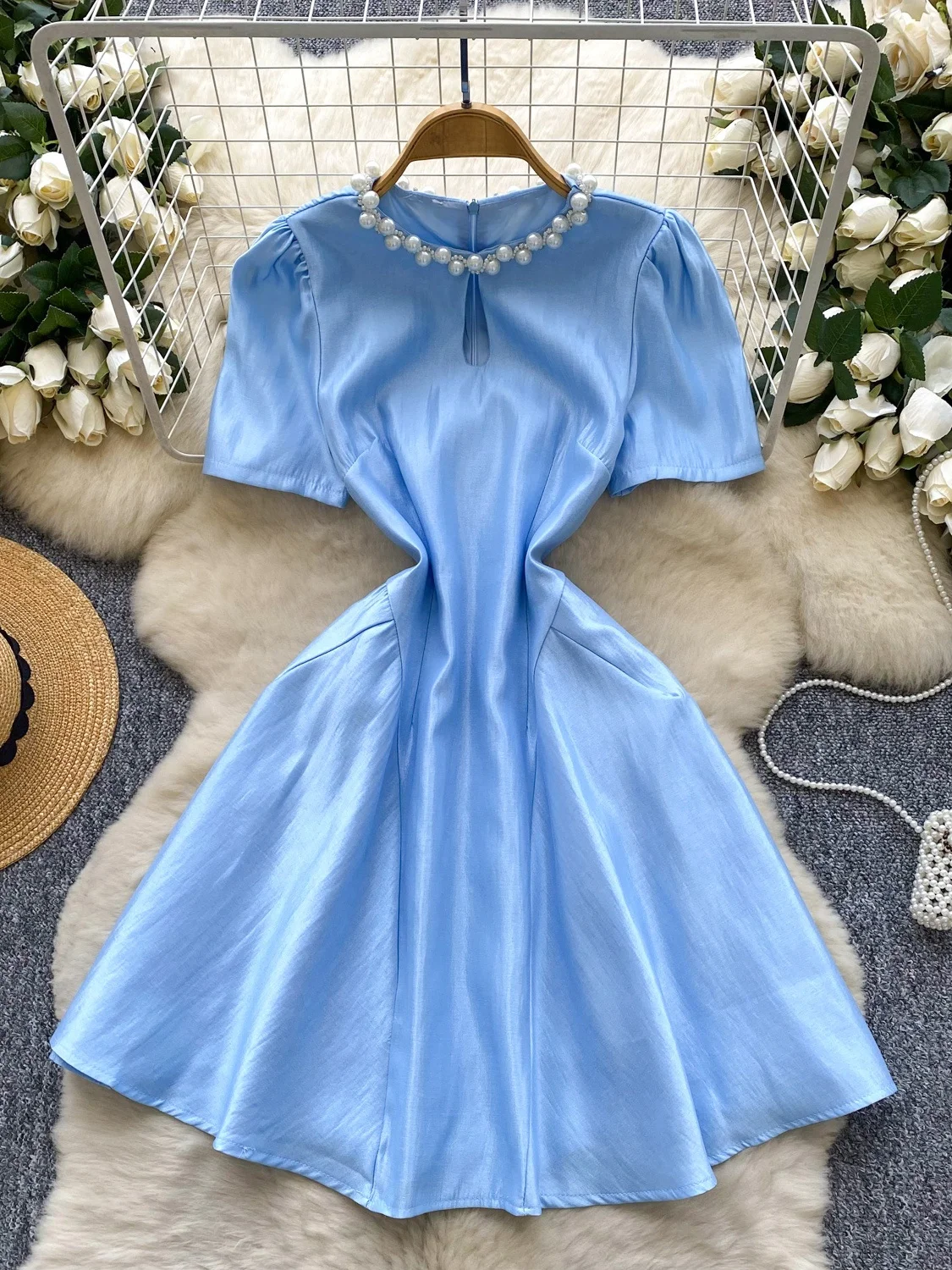 Vestido curto e com toque acetinado, cinto de pérolas, design de cintura alta, linha A, estilo coreano, moda verão par...