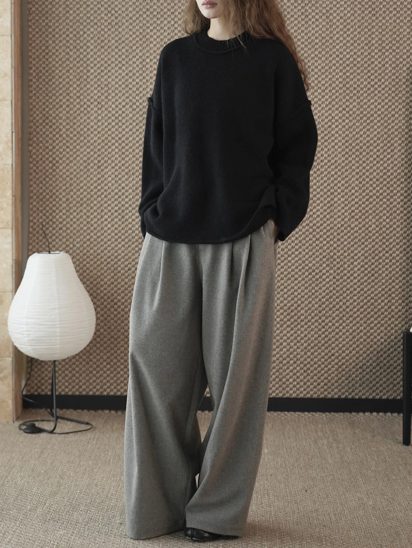 Winter neue koreanische Version einfacher Rundhals-Strickpullover mit leicht Fransen und lockerer und lässiger Silhouette für Frauen