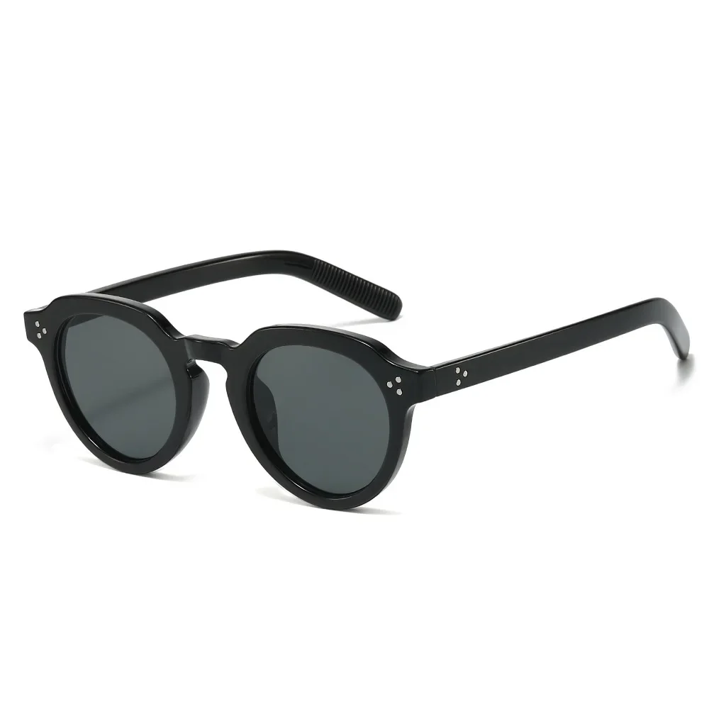 

2025 New Oval Sunglasses for Women Trendy Stylish UV400 Shades Elegant Rivets Design for Outdoor Daily Use Eyewear