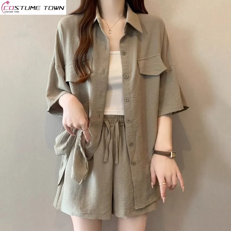

Spring and summer new European and American style women's slim fit shirt+casual shorts two-piece set