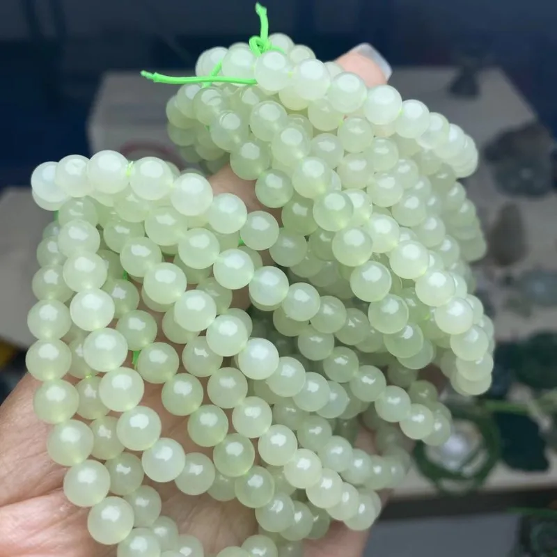 Hetian Jade-Bracelet With Round Beads Made Of Qinghai Material, Featuring An Icy Gel Texture And Grape Flesh Col
